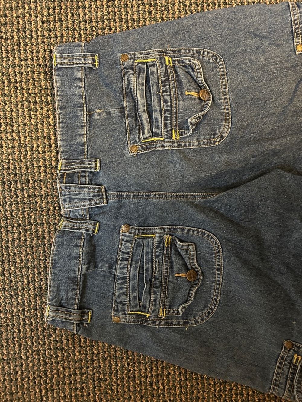 Younique Blue Cropped Denim Jeans with Contrast Stitching